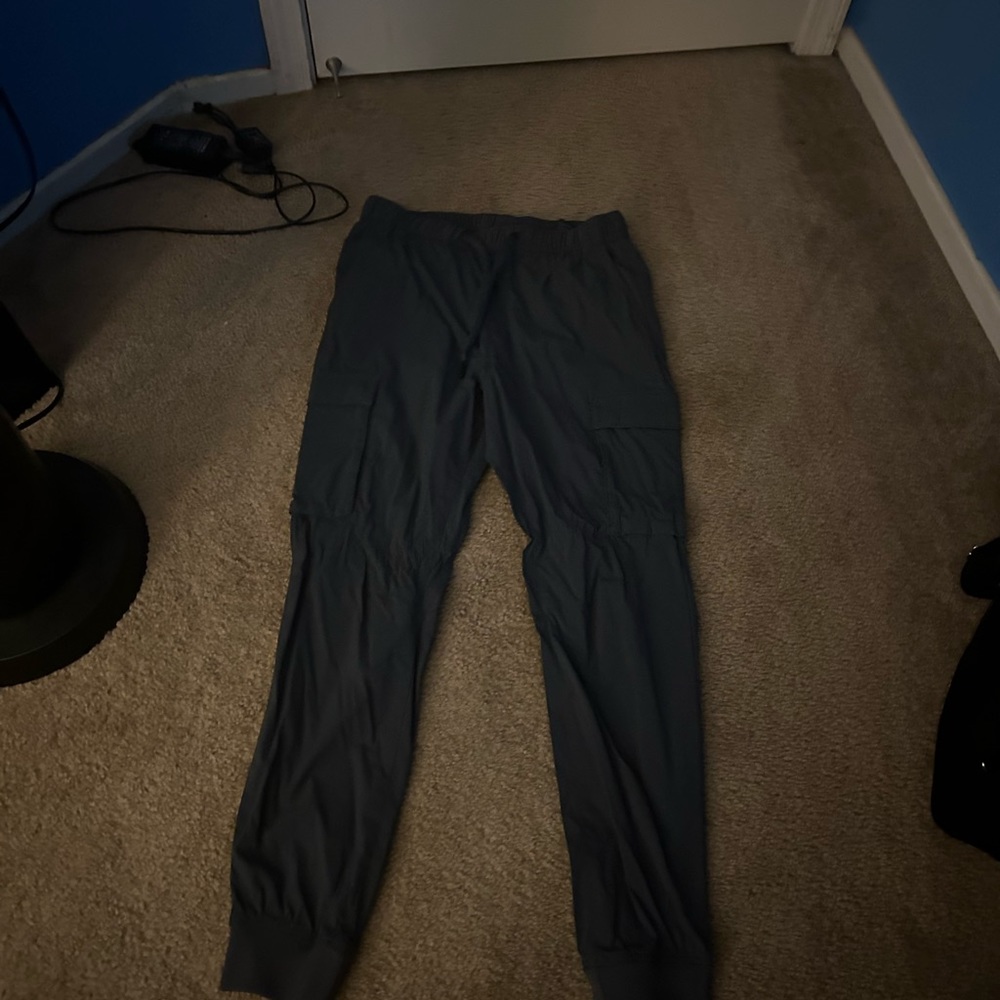 H&M SIZE SMALL MEN CARGO PANTS GREY